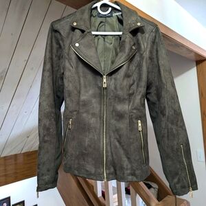 Ivanka Trump Green Jacket with Modern Style